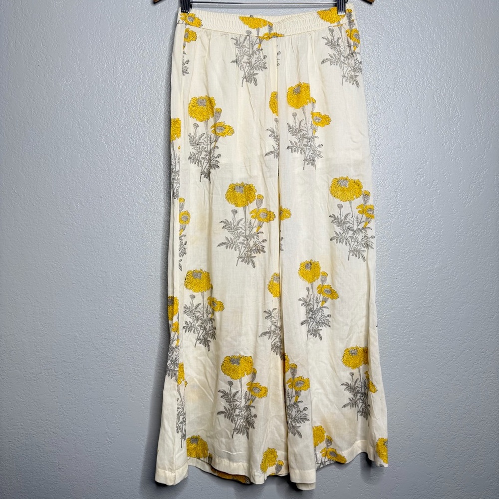 Zuba Cream wide leg pants with Yellow and Gray Floral Design S/M